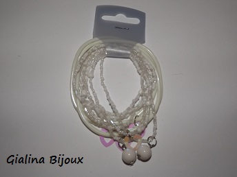 Lot de 10 bracelets fantaisie en plastique avec coeurs et perles