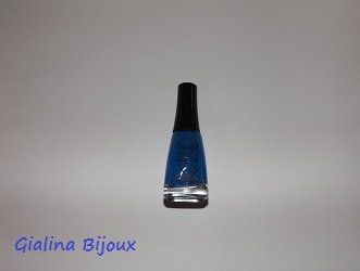 Vernis à ongles. Bleu fluo - 11 ml